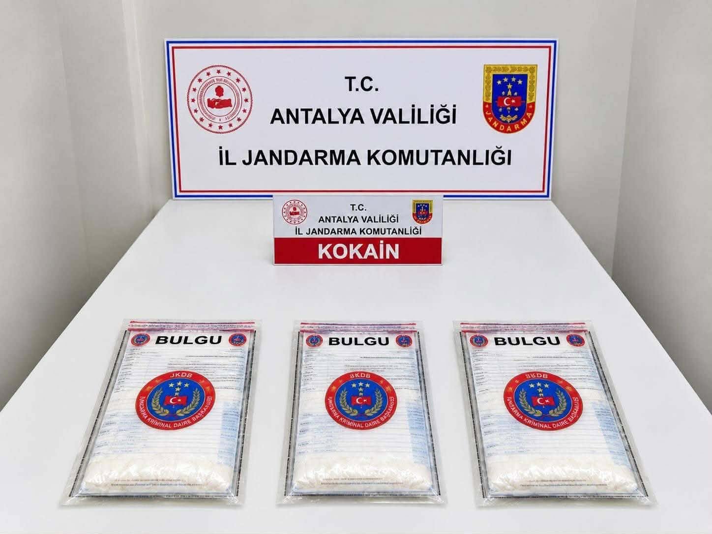 Aksu İlçesinde 2 Kilo 750 Gram Kokain Ele Geçirildi...