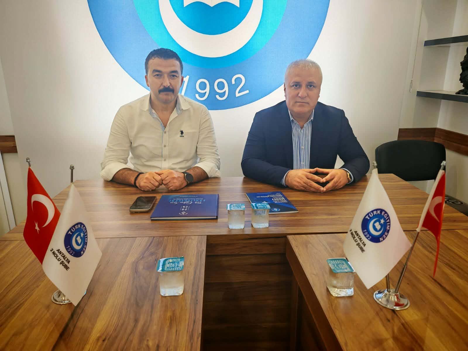 Erdem’den öğretmenlere tatil sözü...