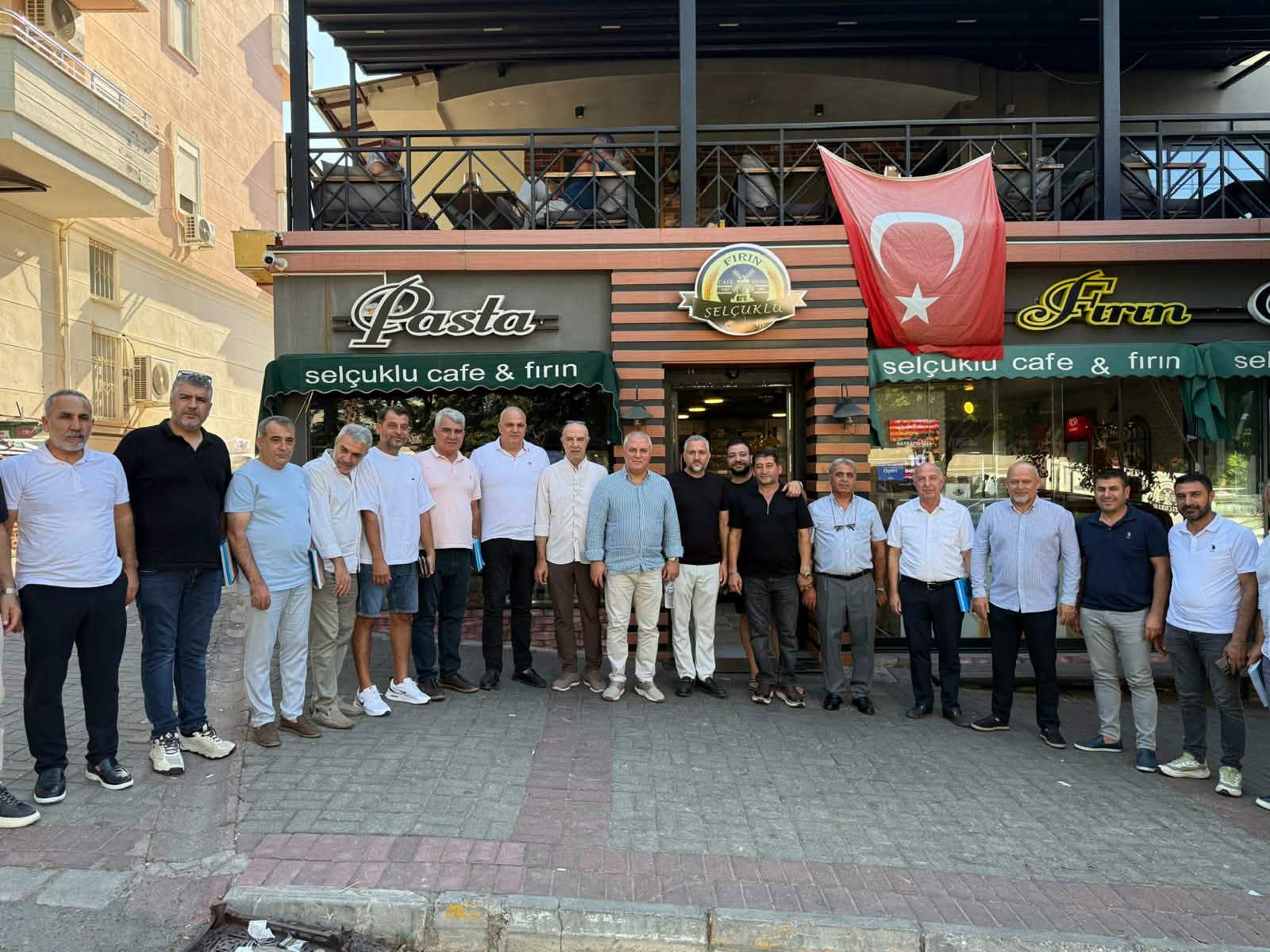 OKURCALAR VE AVSALLAR İŞ DÜNYASINDAN ERAY ERDEM'E TAM DESTEK...
