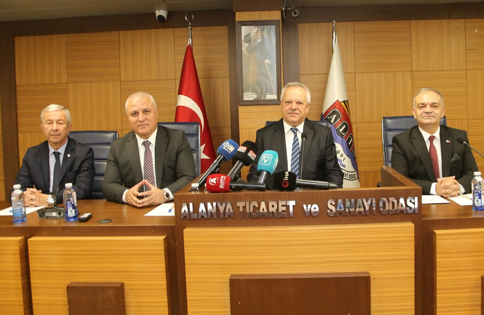 ALTSO’DA DEVİR TESLİM TÖRENİ GERÇEKLEŞTİRİLDİ...