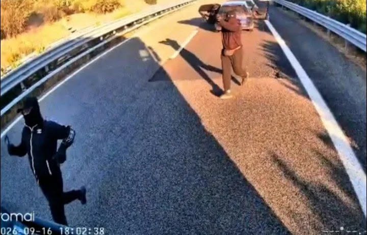 Türk TIR’ına silahlı baskın... 
