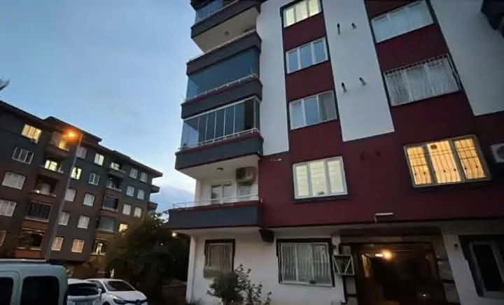 BU AİLEYİ KİM ATTI CAMDAN AŞAĞI?..