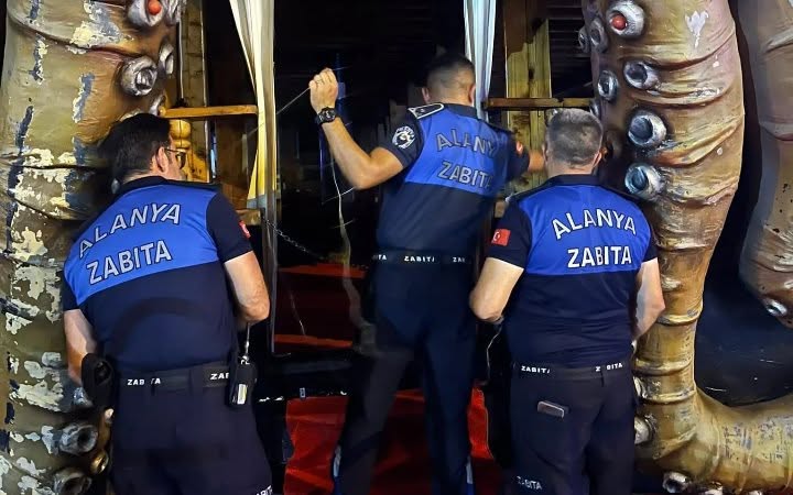 ALANYA İSKELEDE YİNE KAVGA VE MÜHÜR...