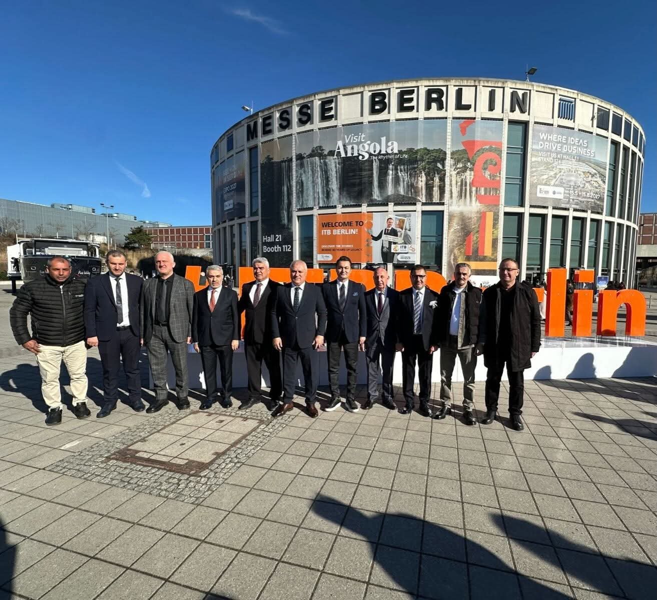 ALANYALI YÖNETİCİLER TURİZM ADINA TEK YÜREK BERLİNDE...