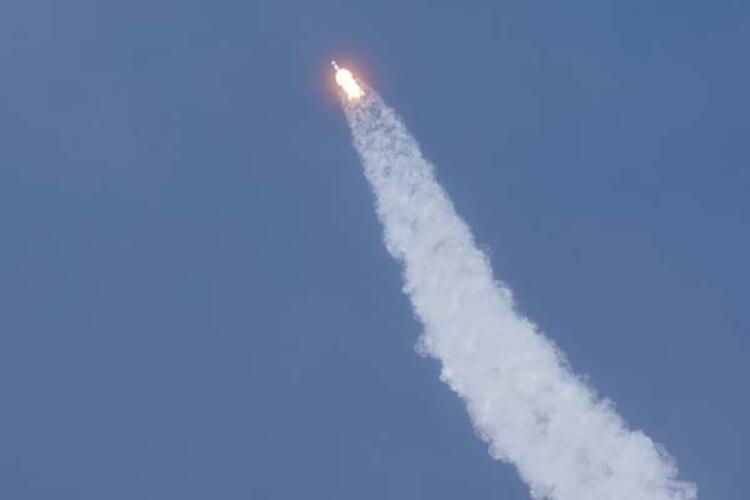 uzaya gidiş 5 spacex in ilk insanli crew dragon isimli uzay me 4557474 8f1ee