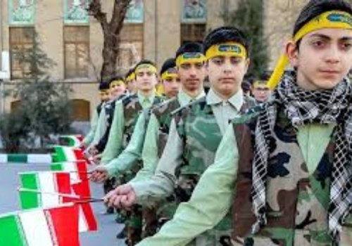 İran seferberlik ilan etti: 12 yaşından büyük herkes askere...